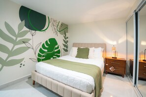 2 bedrooms, iron/ironing board, WiFi, bed sheets - Modern Cozy Apt Just Steps from the Beach (Crolina)