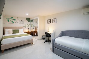 2 bedrooms, iron/ironing board, WiFi, bed sheets - Modern Cozy Apt Just Steps from the Beach (Crolina)