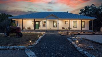 17 عدّة غرف نوم