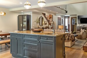 Interior - Spacious 3BR Park City Townhome w/ Fireplace & Open Layout (Park City)