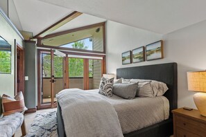 Iron/ironing board, free WiFi, bed sheets - Spacious 3BR Park City Townhome w/ Fireplace & Open Layout (Park City)