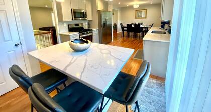 4 Bed, 3 Bath Urban Luxury in Central CT w/ free RV parking