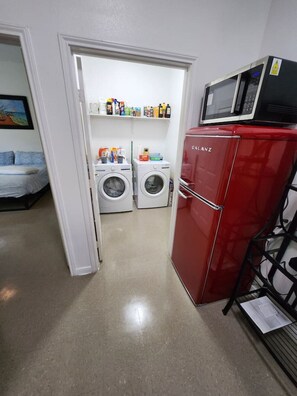 Interior - 1br 1ba Duplex on 29th (Galveston)