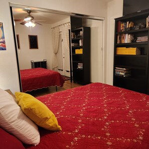Iron/ironing board, Internet, bed sheets - Hikers paradise in the Gem of the desert (La Quinta)