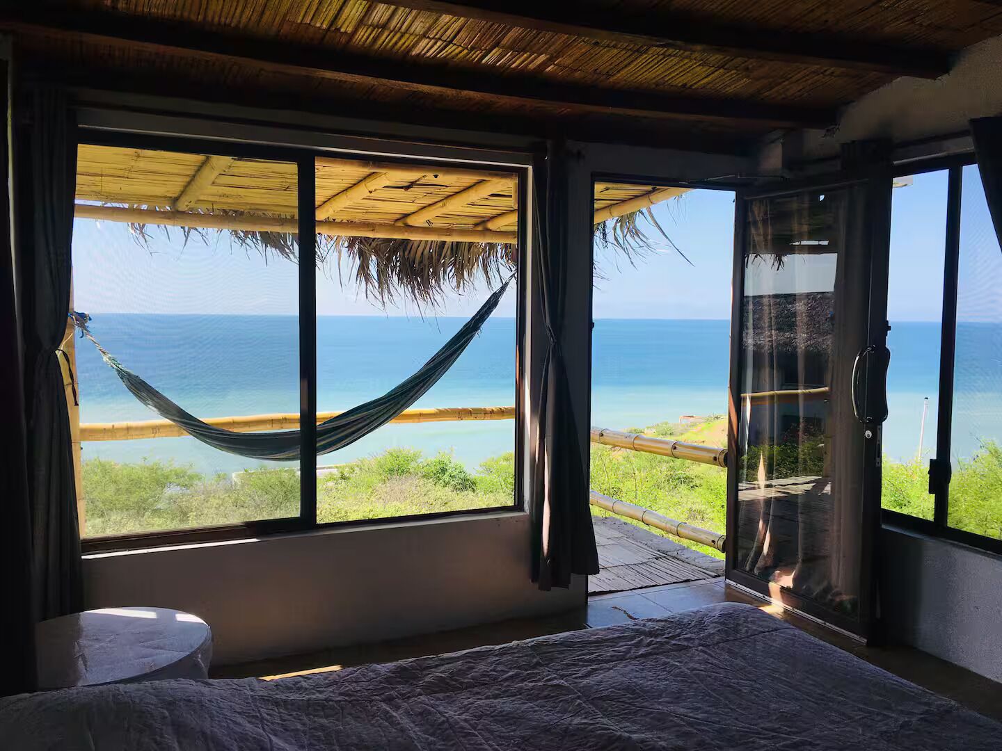 WiFi、ベッドシーツ