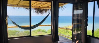 Oceanfront cabin/Little tiny house