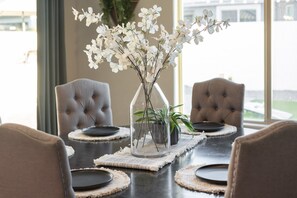 Dining - The Saguaro Oasis Home • Arcade • BBQ Grill (San Tan Valley)