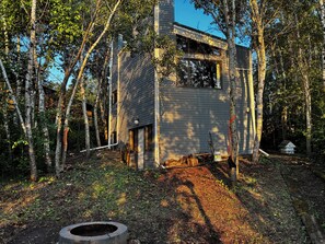 Exterior - 4 Season Lakefront Cabin Getaway
Family Friendly! (Wakaw Lake)