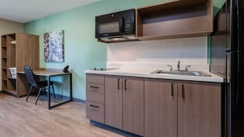 Schreibtisch, laptopgeeigneter Arbeitsplatz, VerdunkelungsvorhÀnge