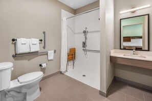 Room, 1 Queen Bed, Non Smoking (Bathtub W/grab Bars) | Bathroom