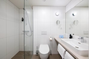 Bathroom - Vienna House Easy By Wyndham Vienna Airport (Schwechat)