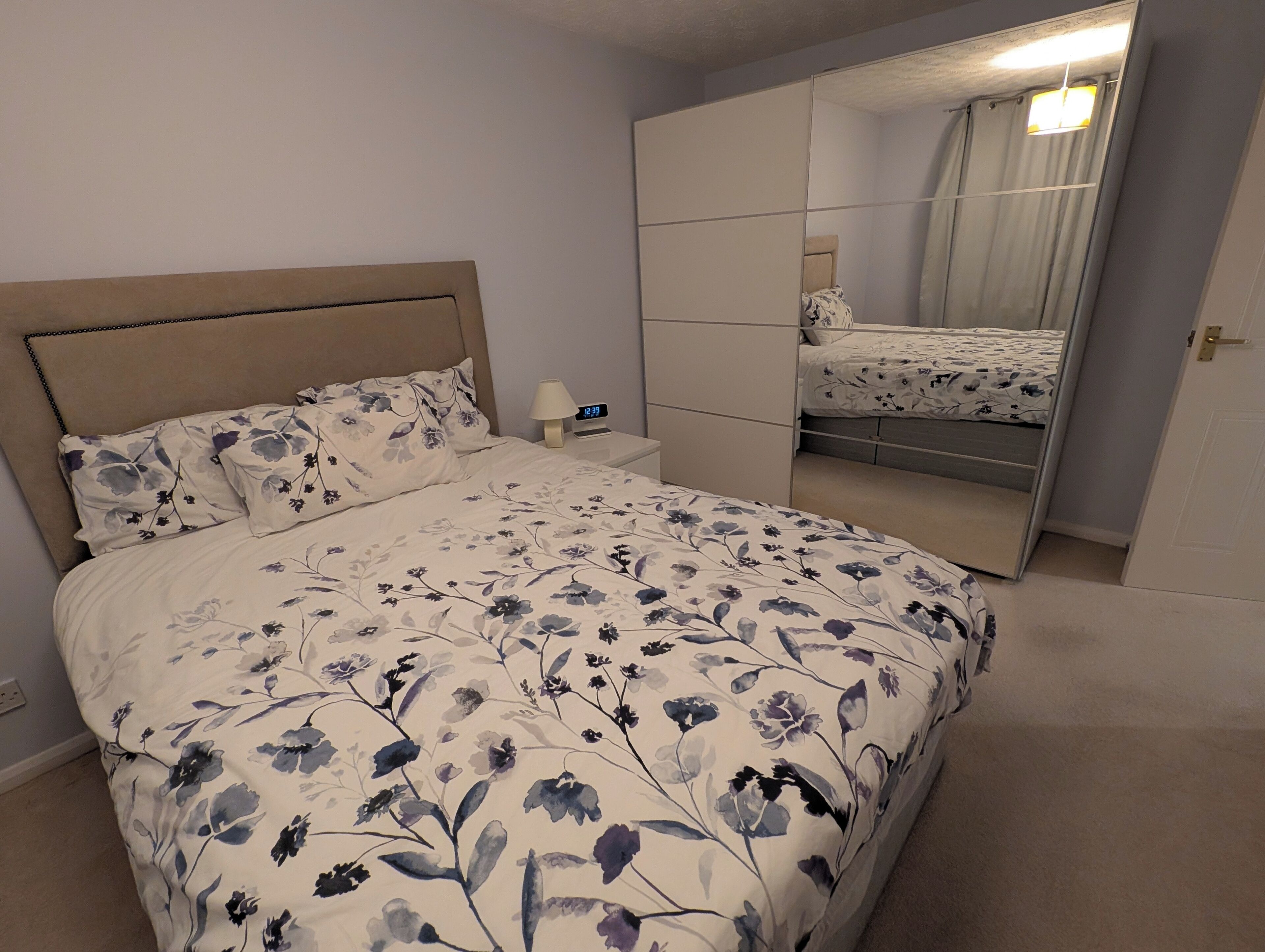 3 dormitorios, tabla de planchar con plancha, wifi gratis y ropa de cama