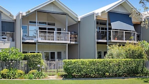 Unclassified image, 4 of 40, button - Creekfront Escape with Stunning Water Views (Pottsville)