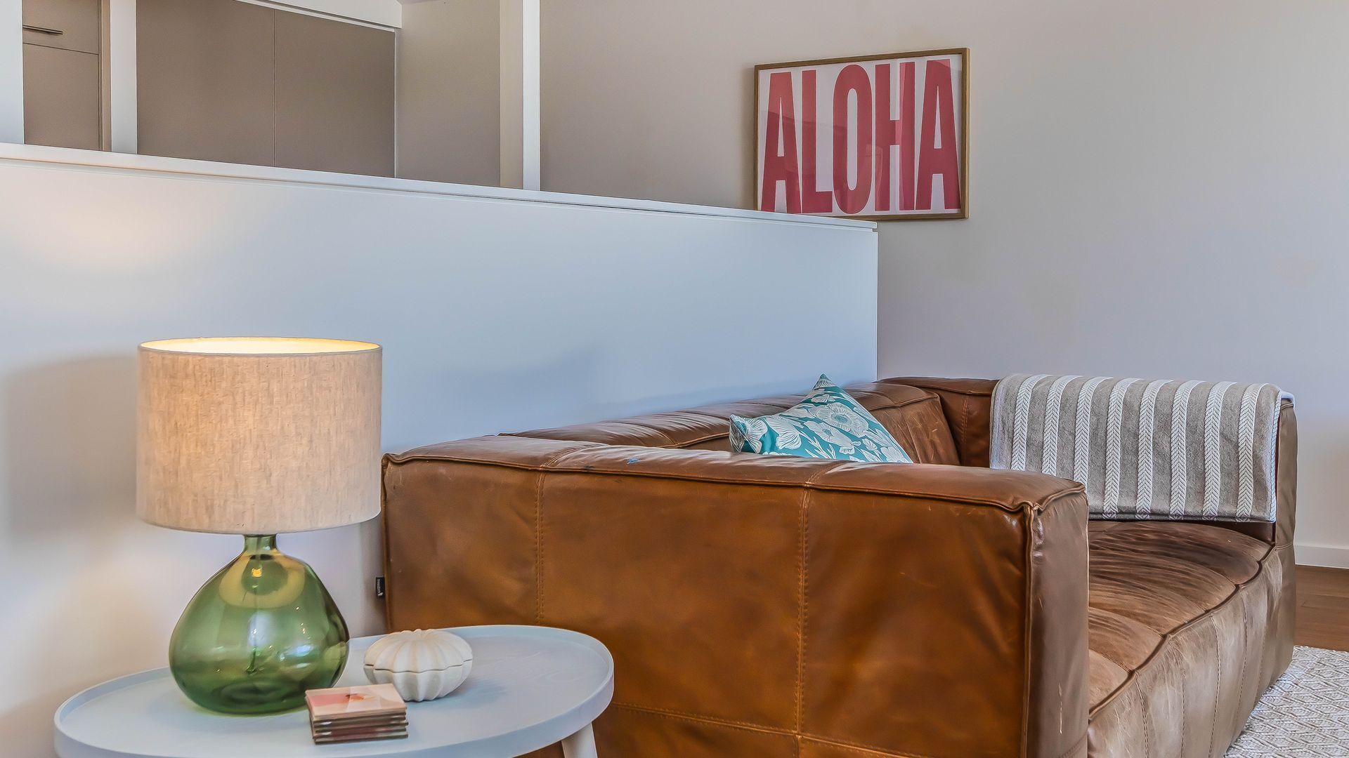 Creekfront Escape With Stunning Water Views - Hastings Point