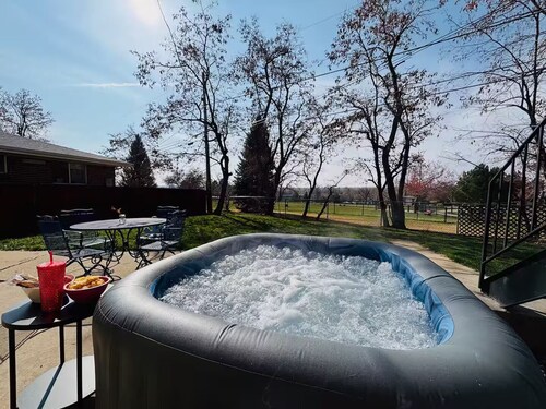 Hot Tub, Park, 420, 1GB internet, Quiet Getaway