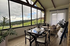 Dining - Cabin with Central Valley View Villa Ron Dafa Casa Renacer  (Alajuela)