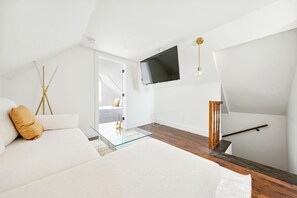 Acceso a internet y ropa de cama 