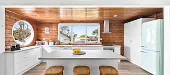 Coastal Classic - heritage-meets-coastal haven on the iconic Great Ocean Road