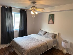 Fer et planche à repasser, Wi-Fi, draps fournis