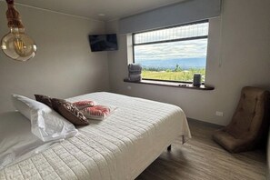 2 bedrooms, free WiFi, bed sheets - Modern Cabana, 2-story Central Valley View Villa Ron Dafa, Chukita loft (Alajuela)