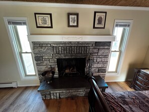 Interior - Executive 3-bedroom 3 Bth Home in Pueblo with Jetted Tub and Hot Tub, (Pueblo)