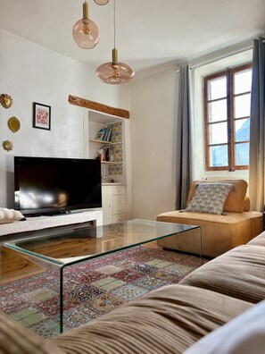 TV, fireplace - Venez Chez Vous Parenthèse du lac (Lathuile)
