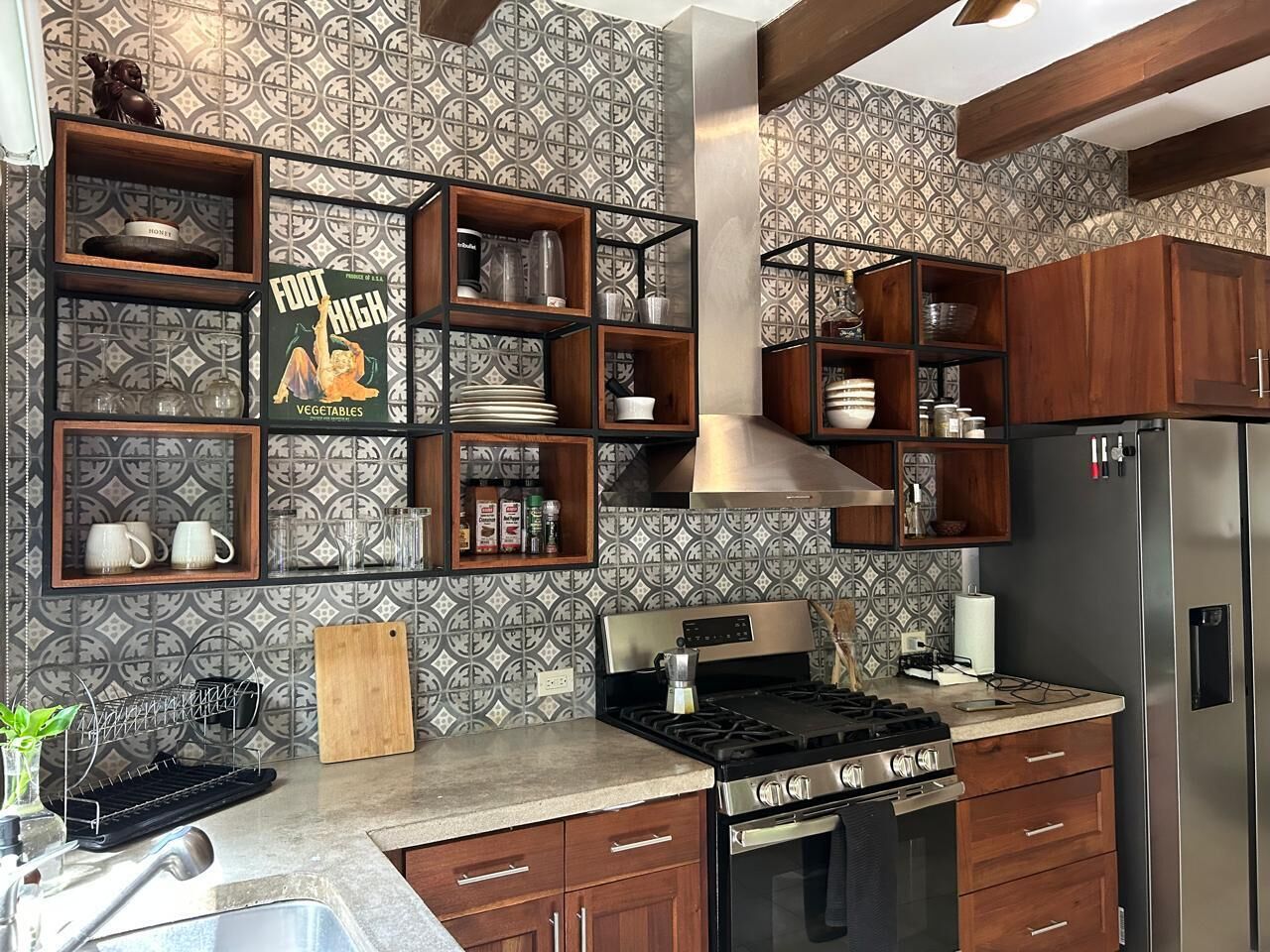 Micro-ondes, four, plaque de cuisson