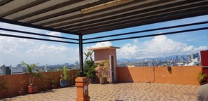 Terrace/patio - Modern Oasis - Cozy Loft Condo in Manila (Manila)