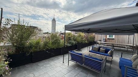Deluxe Apartment | Terrace/patio. Chilango BnB
