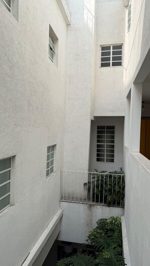 Front of property - Chilango BnB (Mexico City)