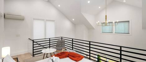 مكواة/لوح كي وواي فاي وملاءات أسرّة