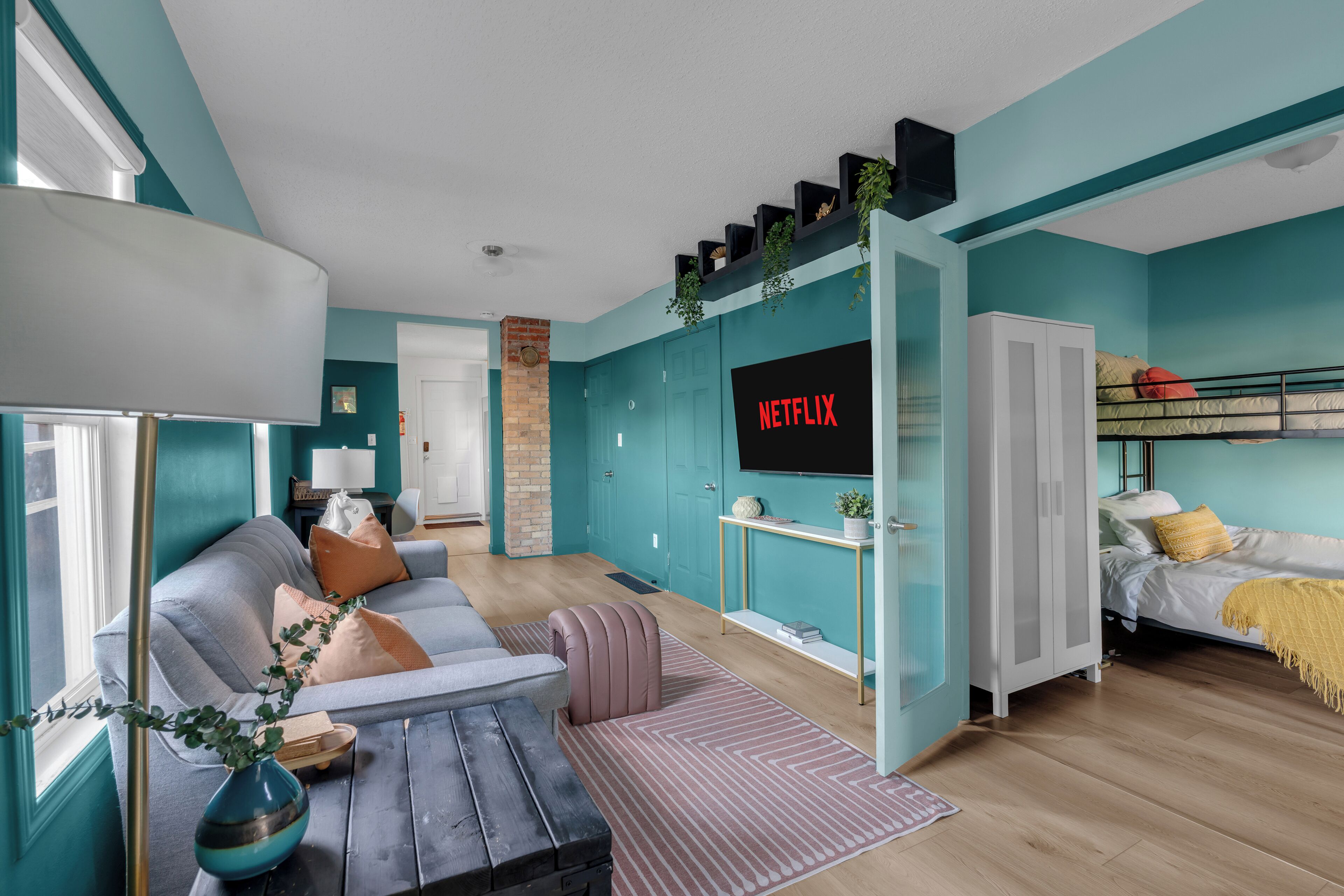 Bügeleisen/Bügelbrett, WLAN, Bettwäsche