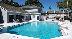 Pool - 1st Floor King Bed Beach Mayo Clinic Pets Welcome (Jacksonville)