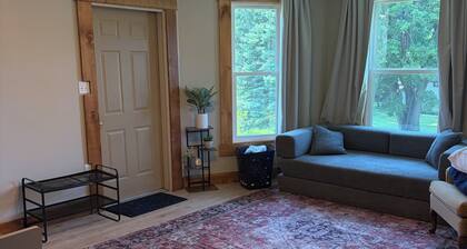Cozy 1-bedroom apartment in tranquil Boalsburg 7 minutes from the stadium