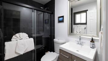 Shower, bidet, towels, soap