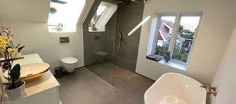 Luxury Charlottenlund Home w/ Garden & Concierge Services - 13 min to Copenhagen