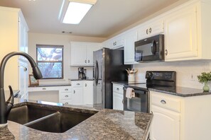 Fridge, microwave, oven, stovetop - Private 10 Acre Ranch w/Wildlife, Scenic Views! (Marble Falls)