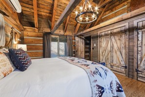 5 bedrooms, iron/ironing board, travel cot, WiFi