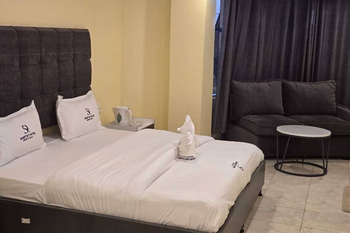 Deluxe Double Room | WiFi (free), bed sheets