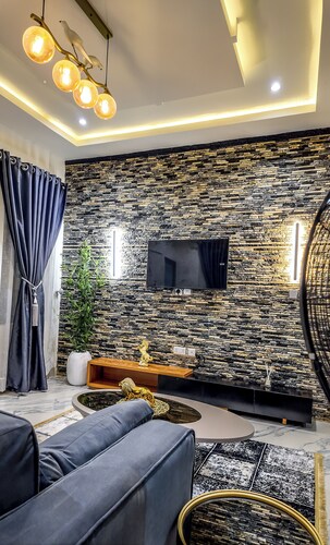 Jayhaven Crystal Serviced  Apartment-One Uyo