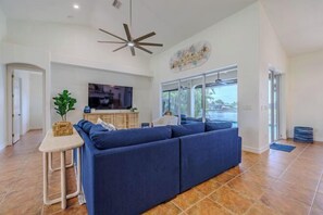 Room - Moondance Villa (Cape Coral)