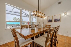 Room - Moondance Villa (Cape Coral)