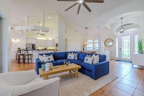 Room - Moondance Villa (Cape Coral)