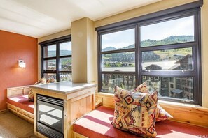 Interior - Spacious 1BR + 2 Bath Condo, Sleeps 6, Ski-In/Ski-Out, Grand Summit Hotel (Park City)