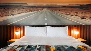 Desk, WiFi, bed sheets