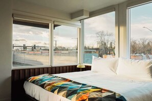 Una scrivania, ferro/asse da stiro, Wi-Fi gratuito, lenzuola