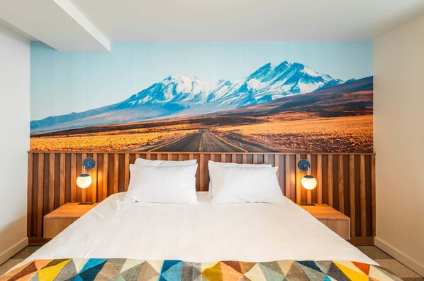 Desk, free WiFi, bed sheets