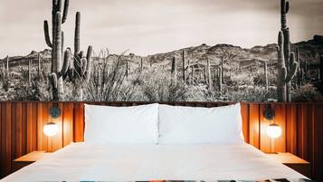 Desk, WiFi, bed sheets