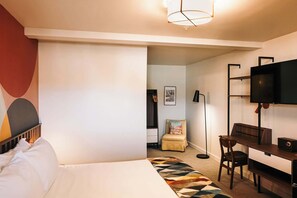 デスク、WiFi、ベッドシーツ