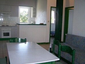 Interior - House Le Piganda 195 (MOLIETS ET MAA)